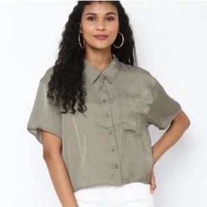 American Eagle Green Satin Short Sleeve Button Up Shirt size Large